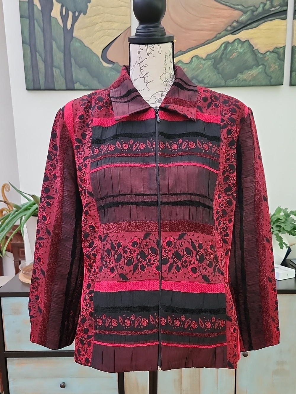 Draper's & Damon's Petites Red Black Textured Brocade Zip Jacket with Pockets